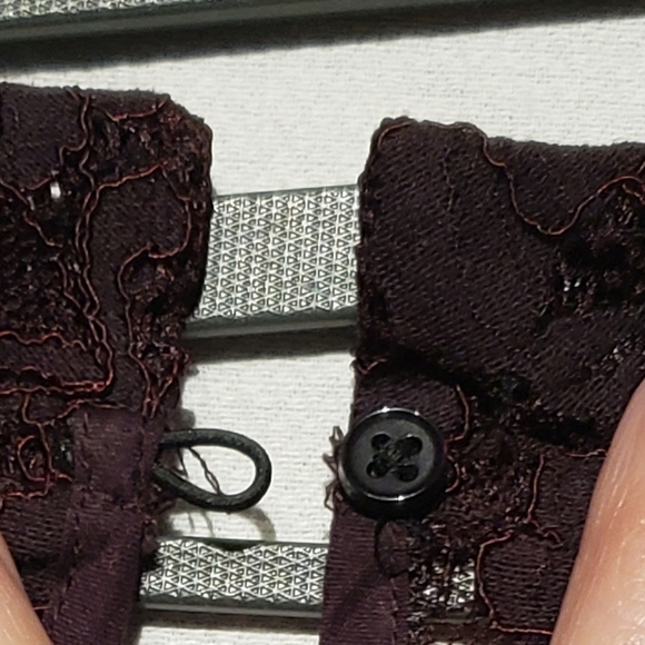 Loft plum sheer lace top size large. - Picture 8 of 10